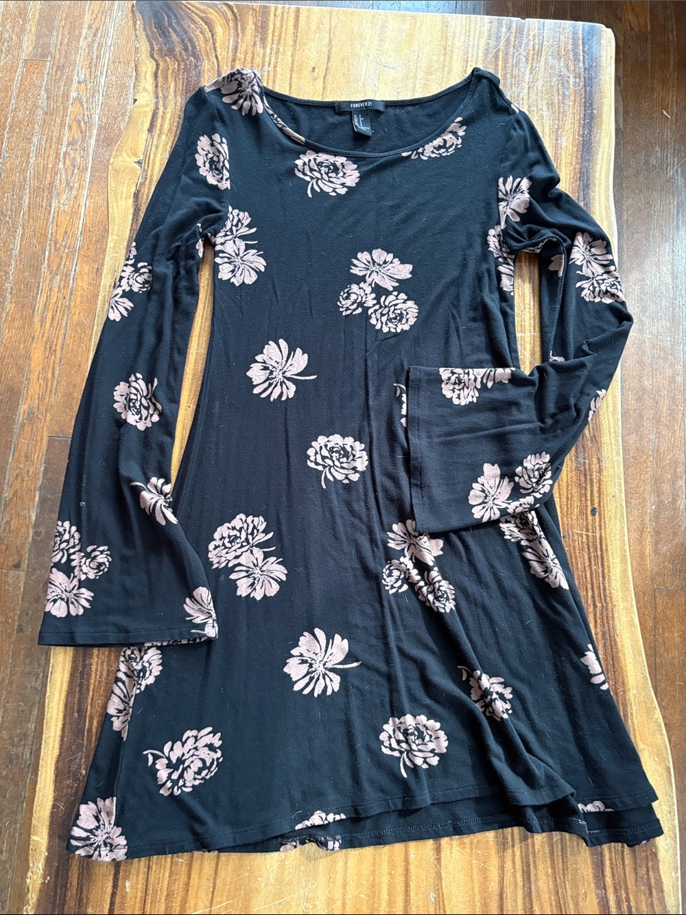 FOREVER 21 long sleeve dress, bell sleeves